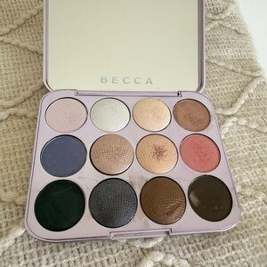 BECCA Elegant White Compact